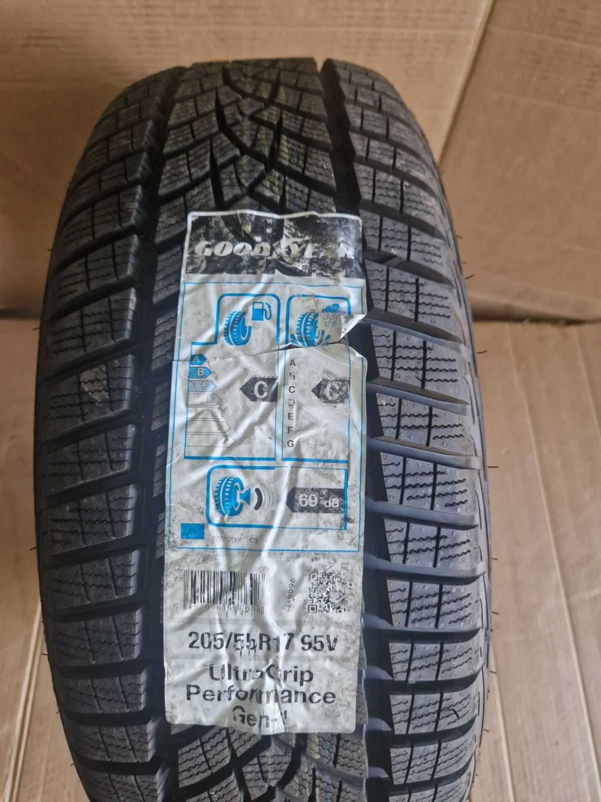 1 брой Goodyear R17 205/55/ 
нова зимна гума 
DOT3719