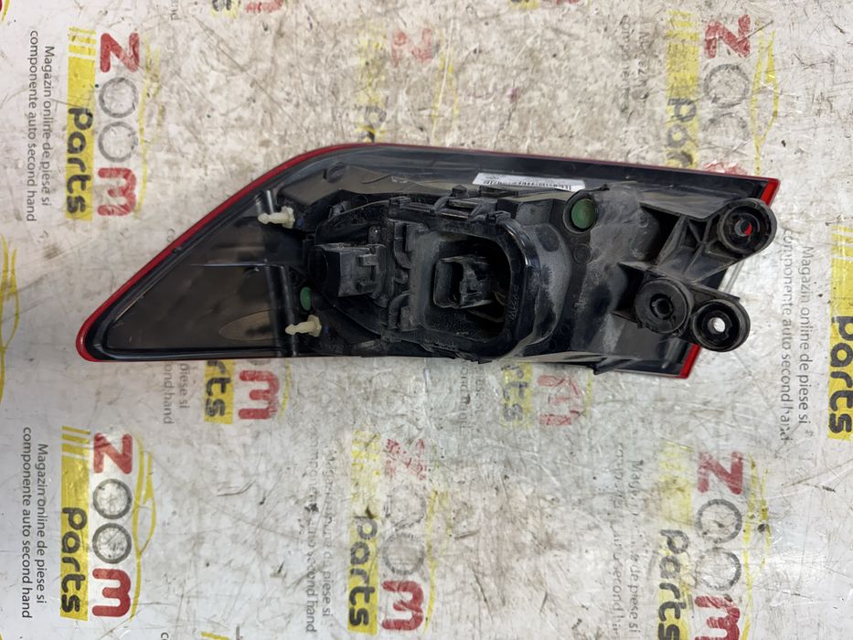 Stop lampa stanga spate pe aripa Renault Clio 4 hatcback 2013-2020