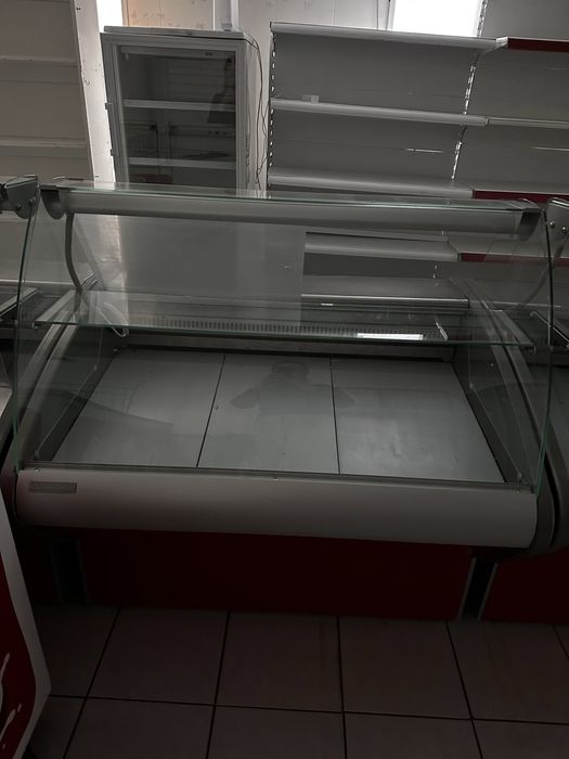 Холодильник витрина