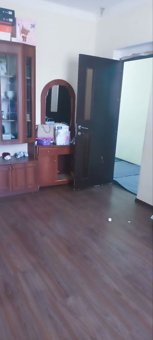 Loyish shaxarchasi Zarafshon ko'chasida 2 sotixli 3 xonali uy sotiladi