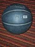 Продается баскетбольный мяч Spalding с подписью