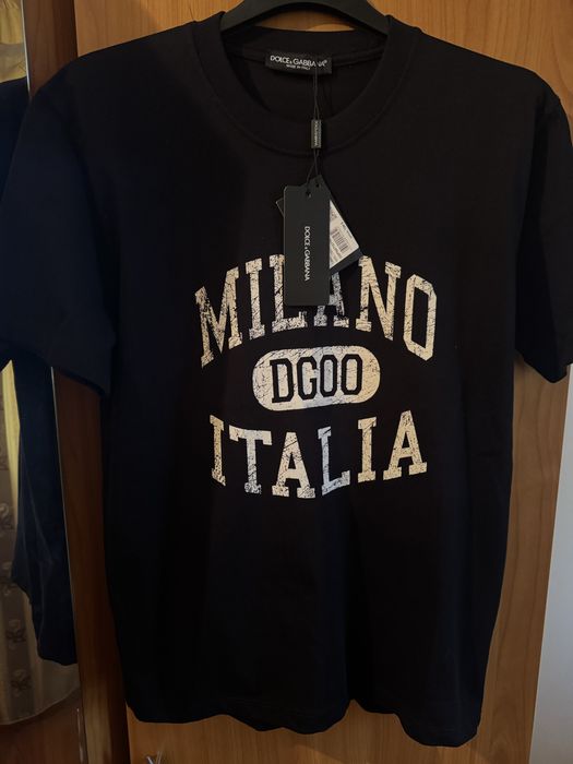 Tricouri diferite marimi