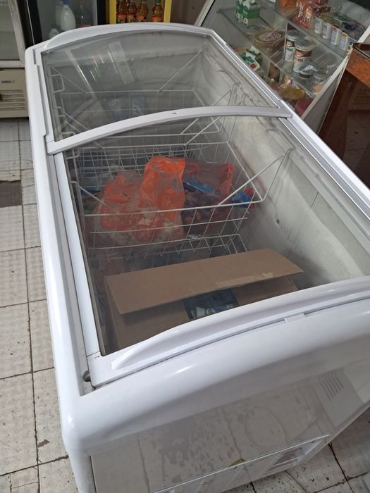 Продам морозильную камеру