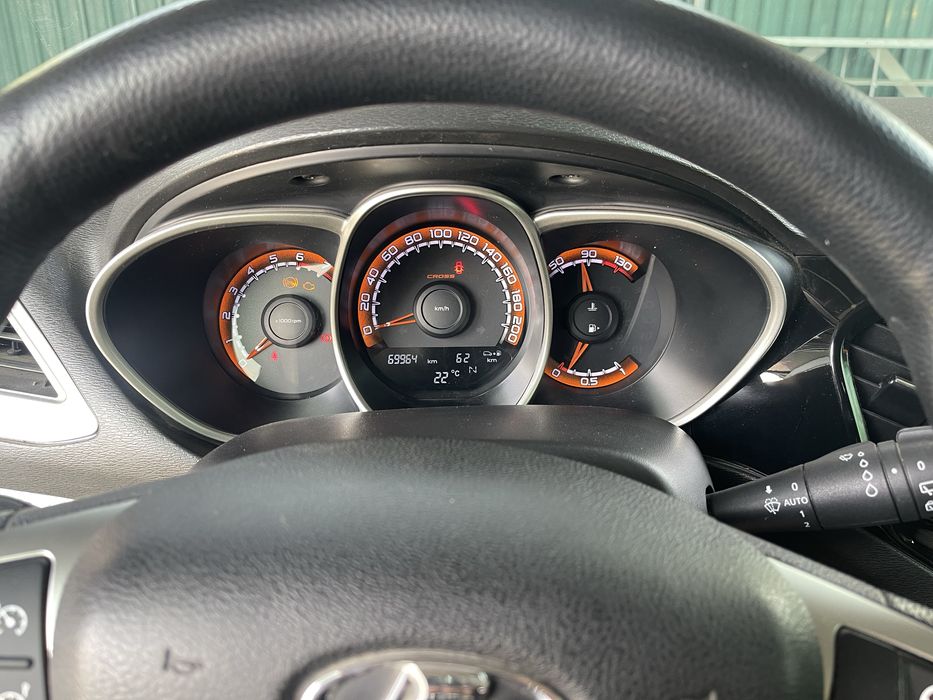 Lada vesta sw cross 1.8  2019