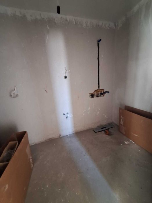 Продава се Тристаен апартамент в Пловдив, Остромила - 114 кв.м за 1202 €/кв.м - Снимка #2