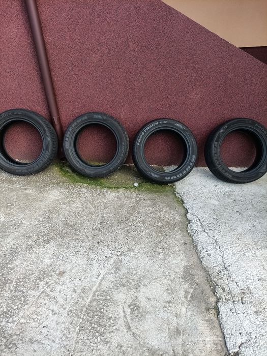 Se vând set cauciucuri iarnă