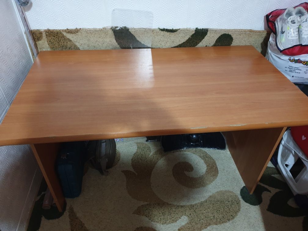 Стол  письменный