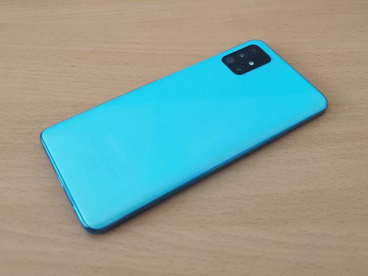 Samsung Galaxy A51, 128гб, Super Amoled, 128гб, 4000mah, 48мп камера