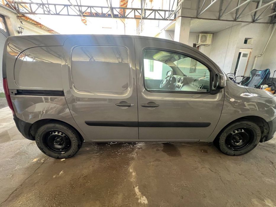 Продаю мерсадес бенс Ситан