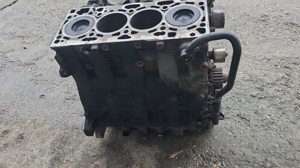 Vand Bloc Motor complet ambielat 1.6 CXX 04l 023A Passat B8,Golf 7