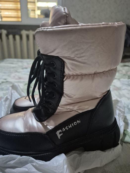 Тёплые сапожки на девочку