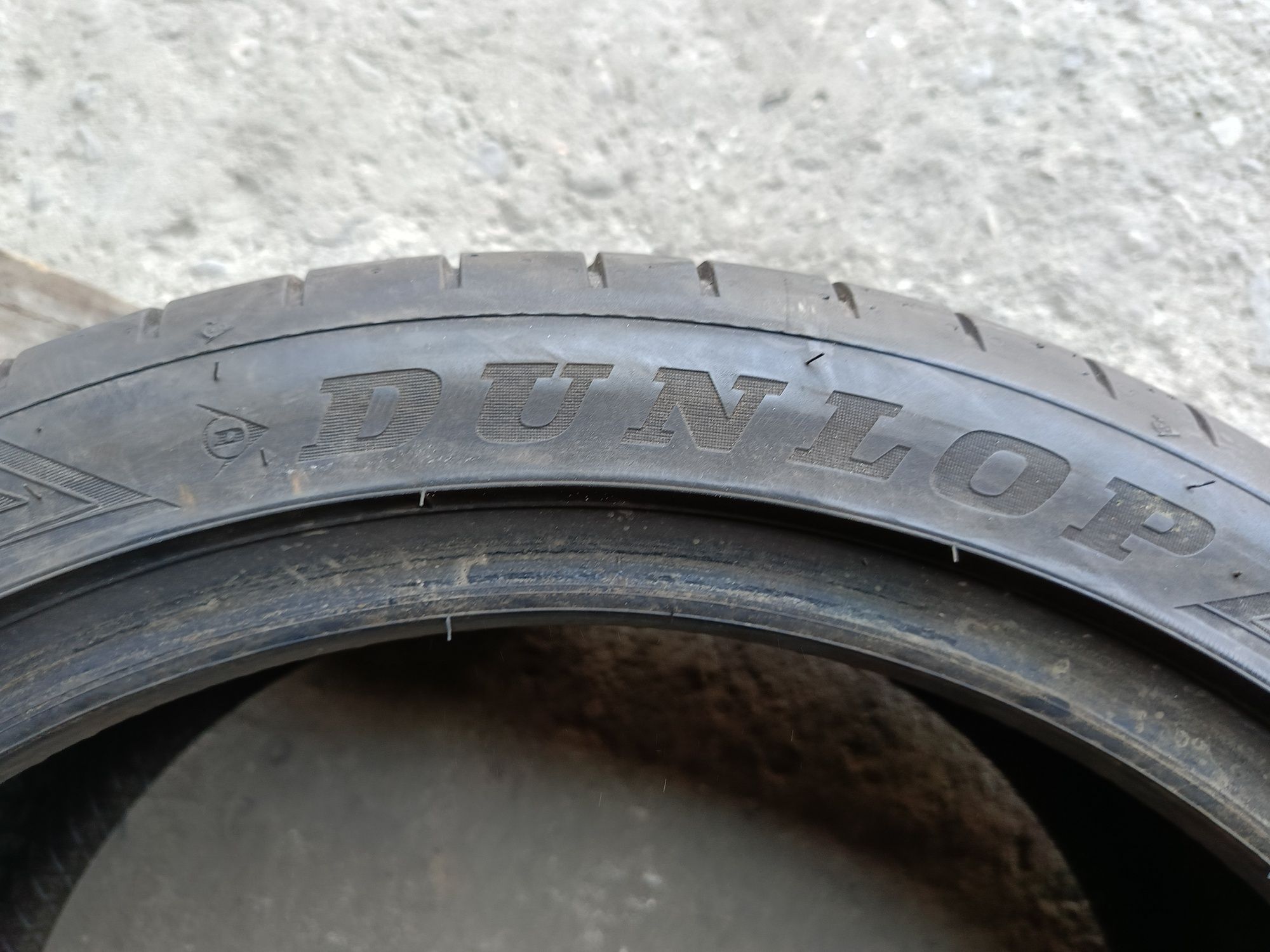 Летни гуми -18цола -225/40-1бр.-90лв."DUNLOP"