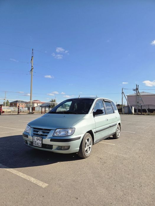 Hyundai Lavita авто