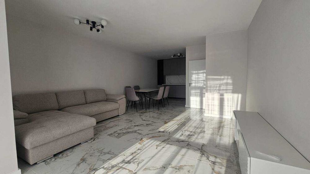 Продава се Тристаен апартамент в Пловдив, Гагарин - 121 кв.м за 1612 €/кв.м - Снимка #1