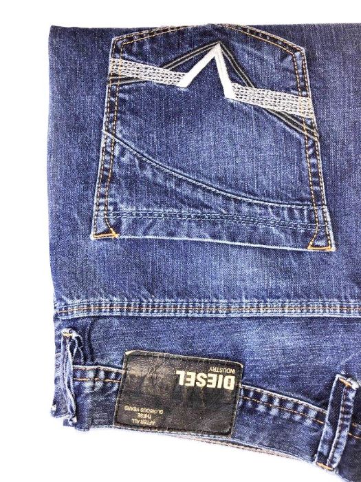 Blugi DIESEL Jeans Barbati | Marime 32 x 32 (Talie 82 cm)