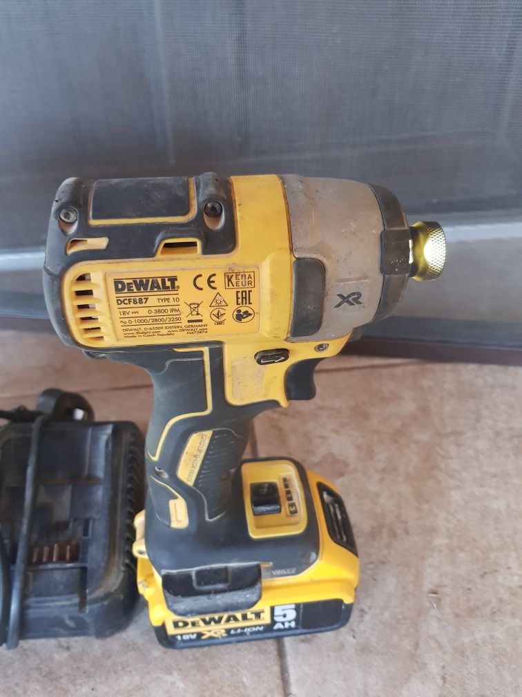 Set dewalt model bruslhes