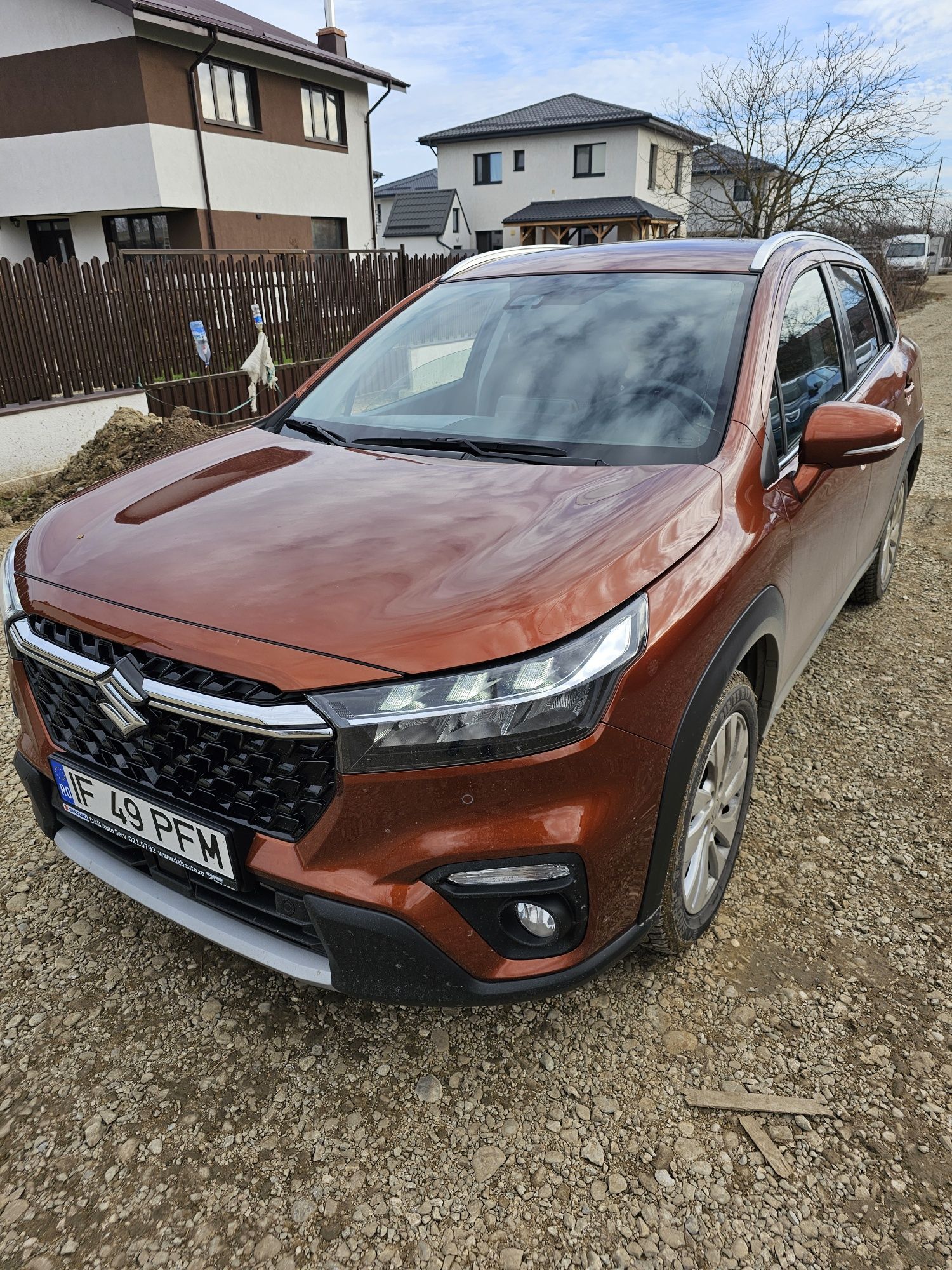 Suzuki S-CROSS Hybrid