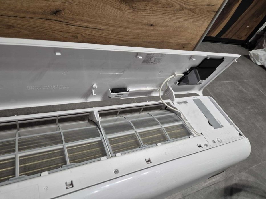 ПРОДАВАМ 2 БР. климатици TCL TAC-12CHSD/FCI  20 месеца в гаранция