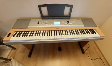 Дигитално пиано с тежък клавиш Yamaha DGX -620