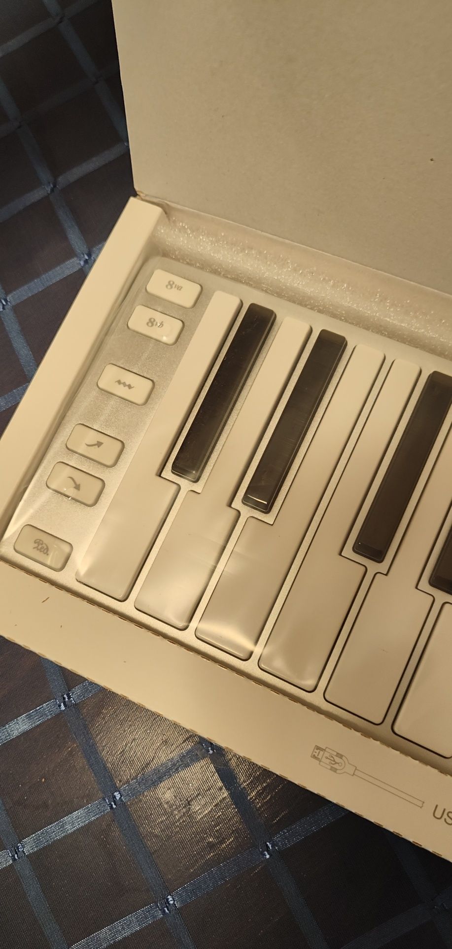 CME Xkey 25 Silver USB Midi Keyboard
