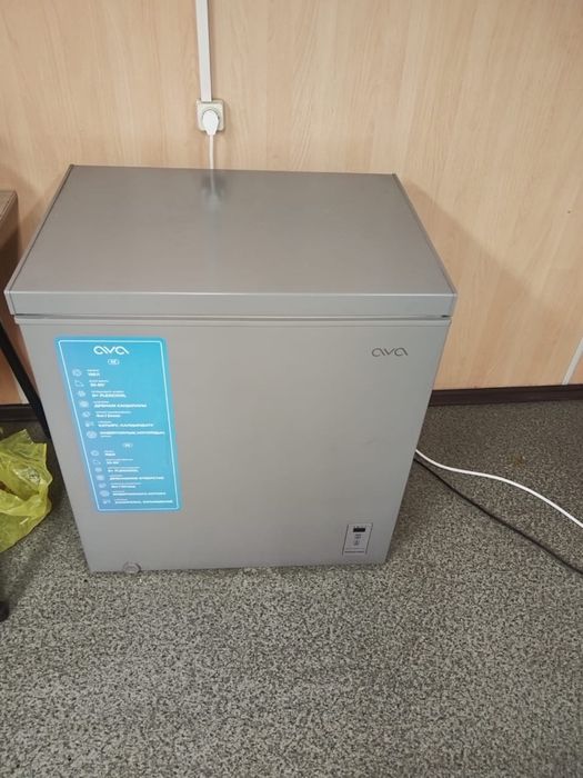 Срочно! Морозильник почти новый