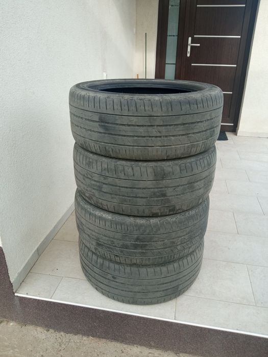 Anvelope 245/45/R19