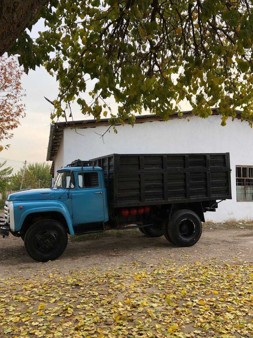 Zil 130 samosval
