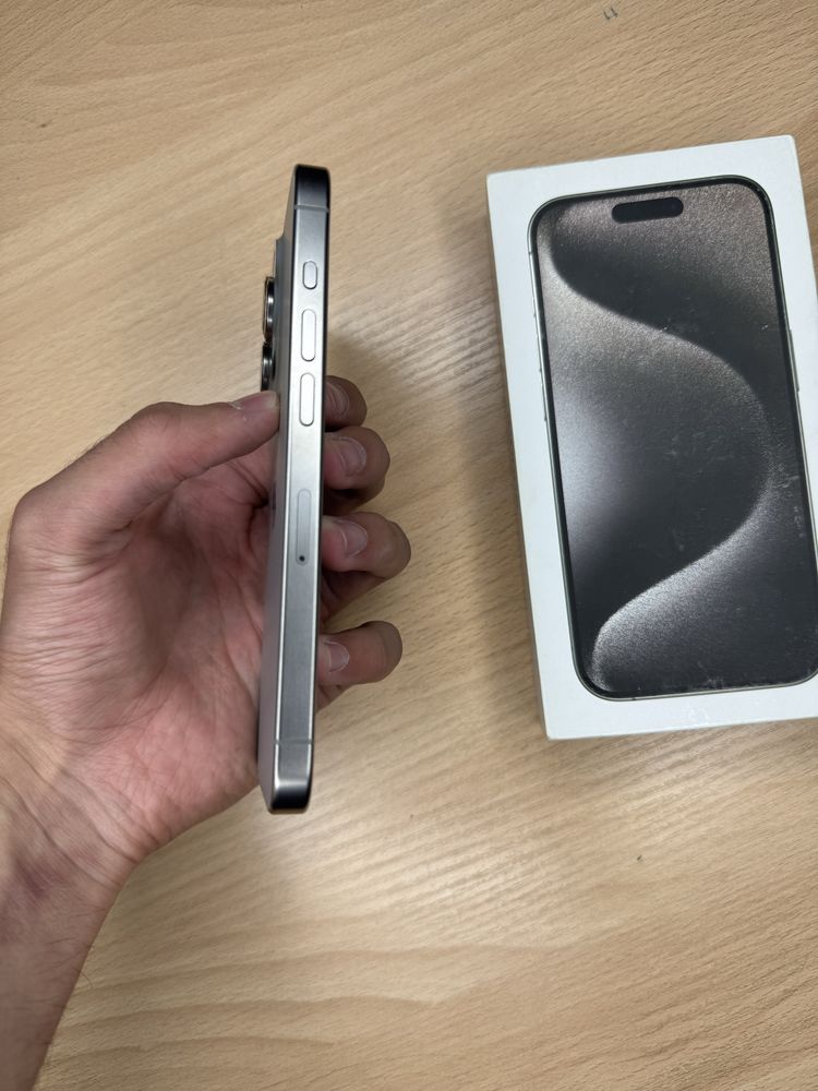iPhone 15 pro 128GB
