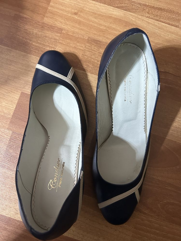 Pantofi de piele