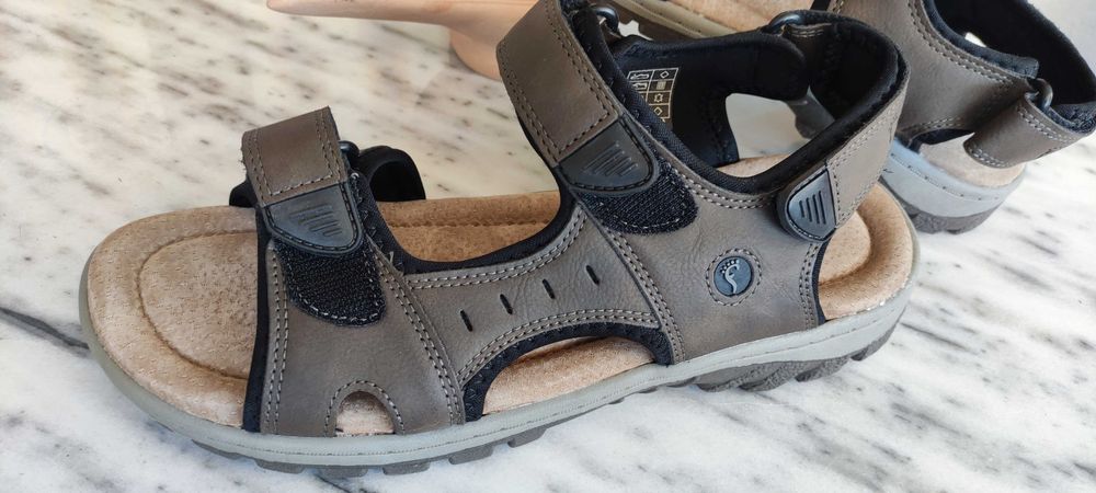 Модерни ортопедични сандали от кожа