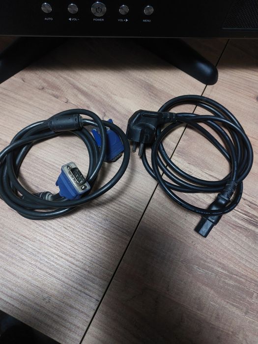 Монитор hannspree LCD 19 инча