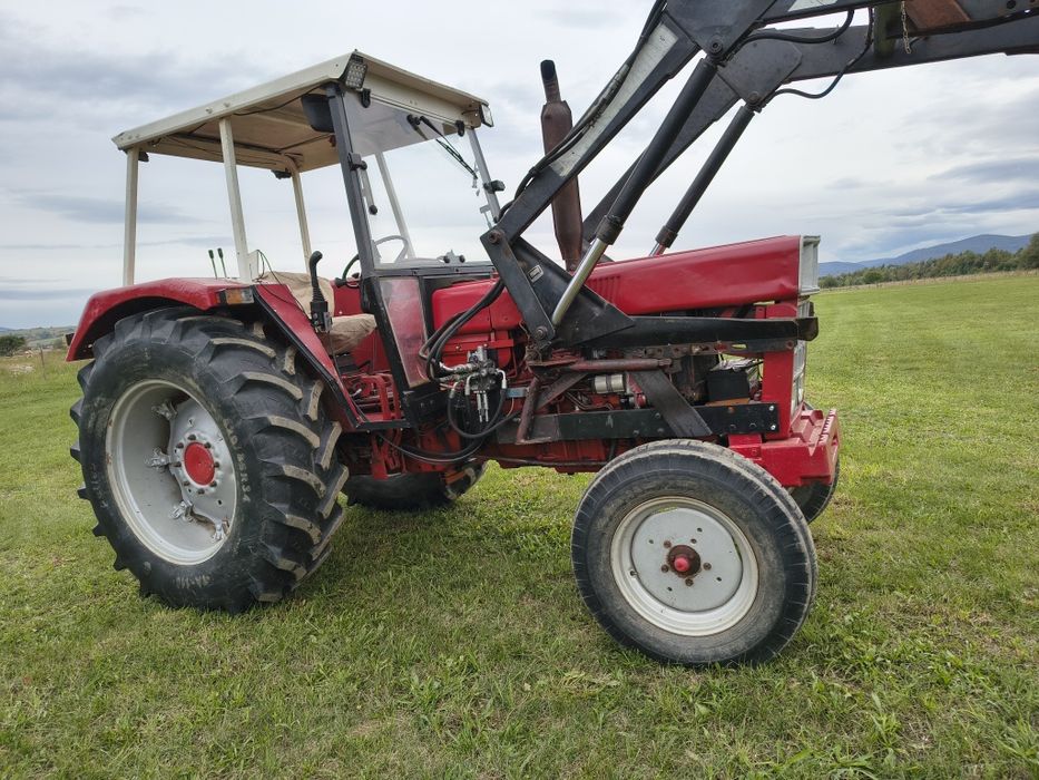 tractor  cu incarcator frontal