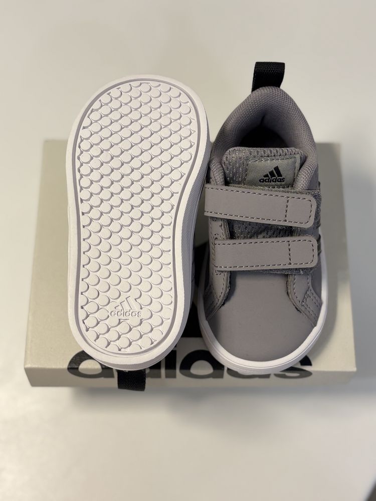 Adidas обувки размер 20