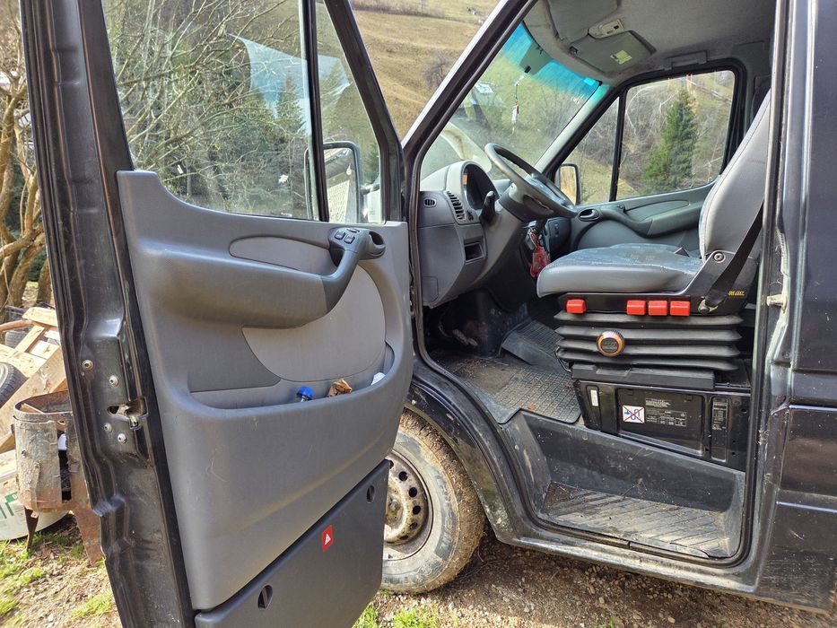 Vând camioneta mercedes sprinter 313 2006