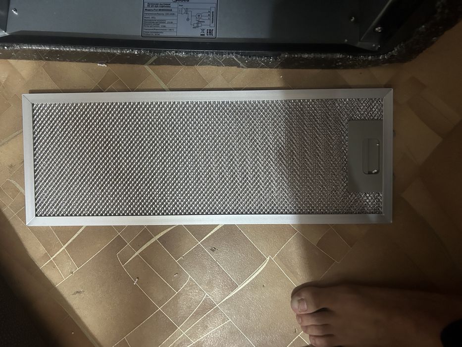 Продаю вытяжку midea