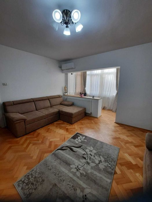Proprietar inchiriez apartament 2 camere ultracentral str. Horia