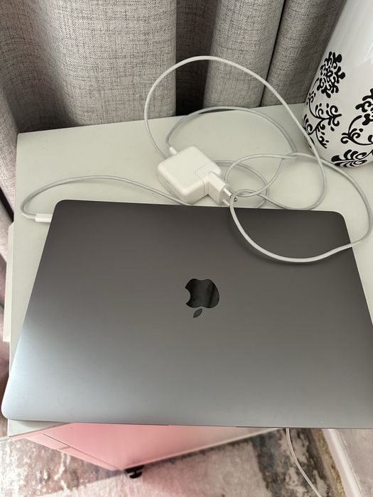 MacBook air M1 б/у