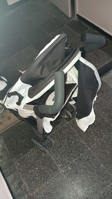 Лятна  количка CHICCO LITEWAY тип чадър