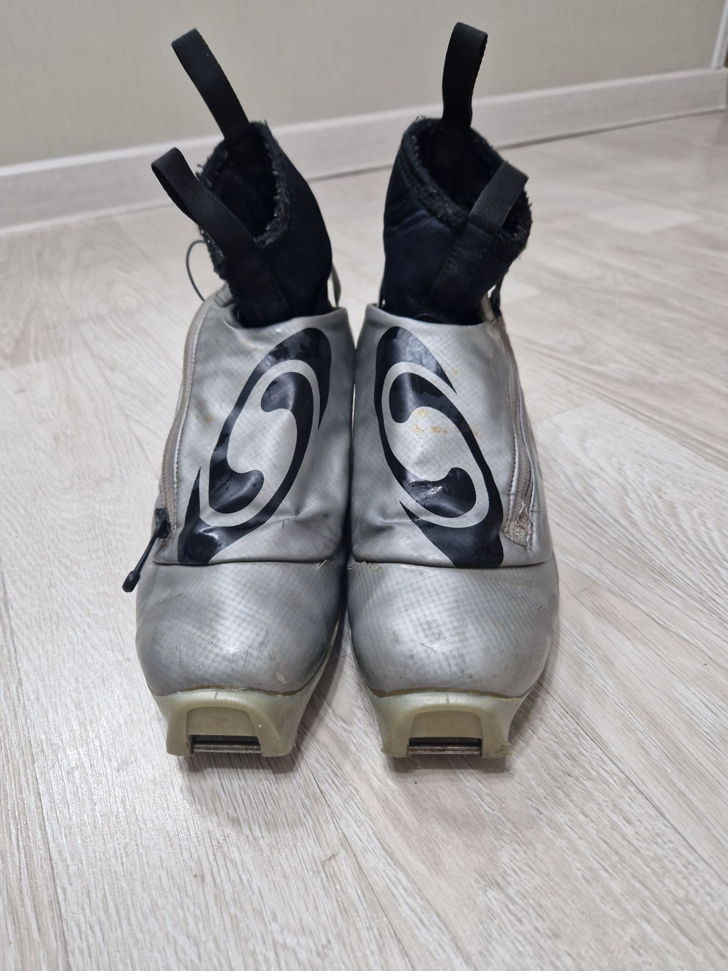 Лыжные ботинки саломон