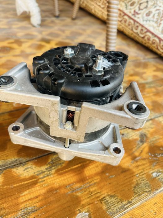 Generator 11.000 km yurgan kobaltniki, ichlari joyida