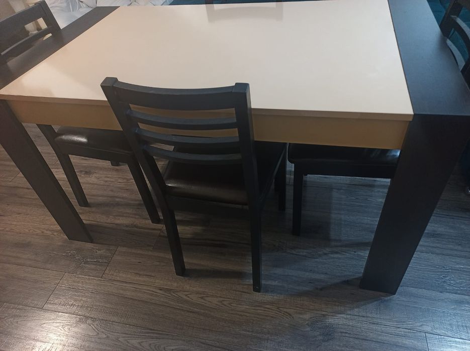 Vând set masa + scaune