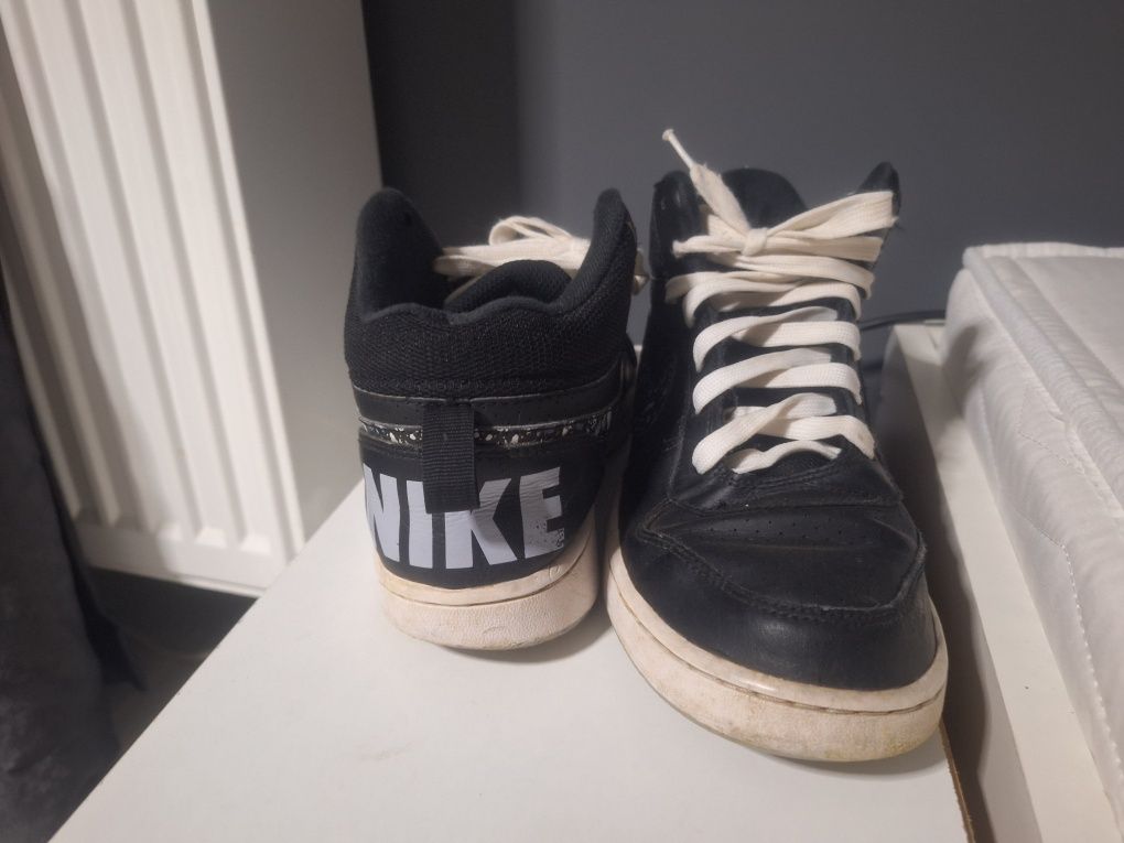 Pantofi Nike neagră