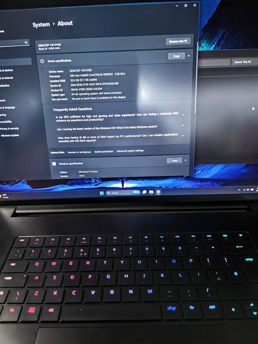 Laptop Razer Blade 18 inch i9 RTX 4070 32gb ram