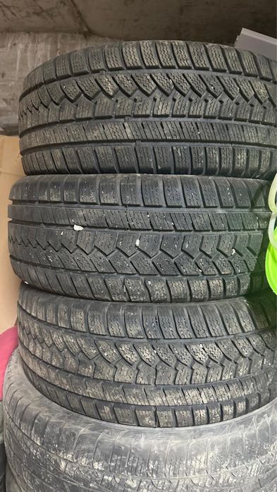 Шины новые 235/45 R18