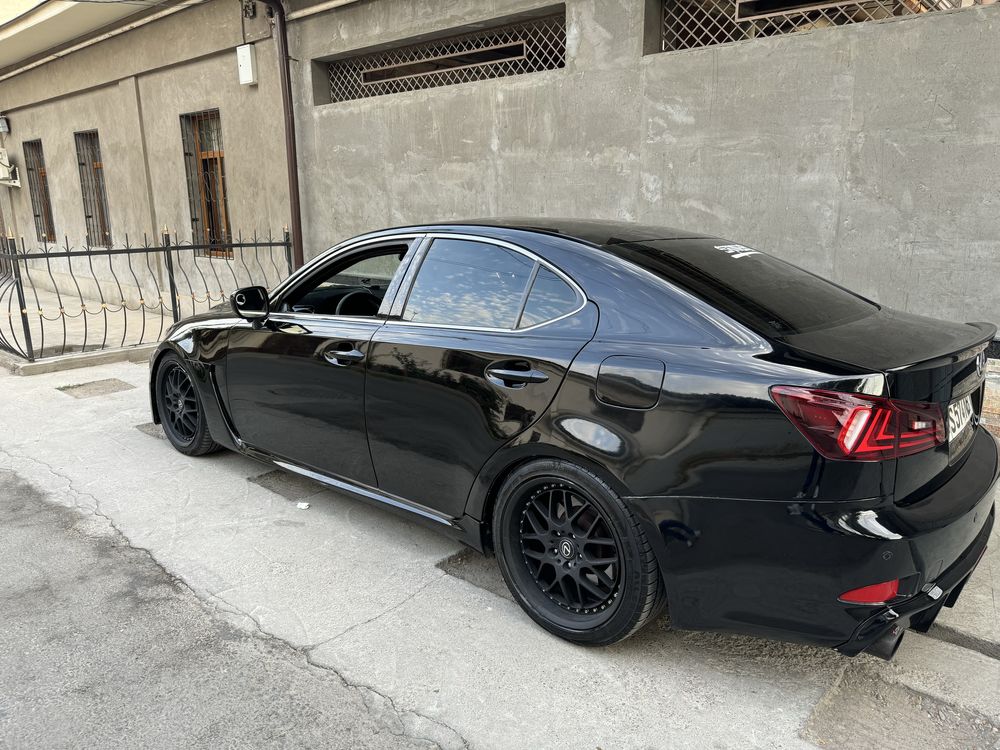 Продам Lexus is430v8 Читайте описание Хорошую скидку сделаю. Срочно!!!