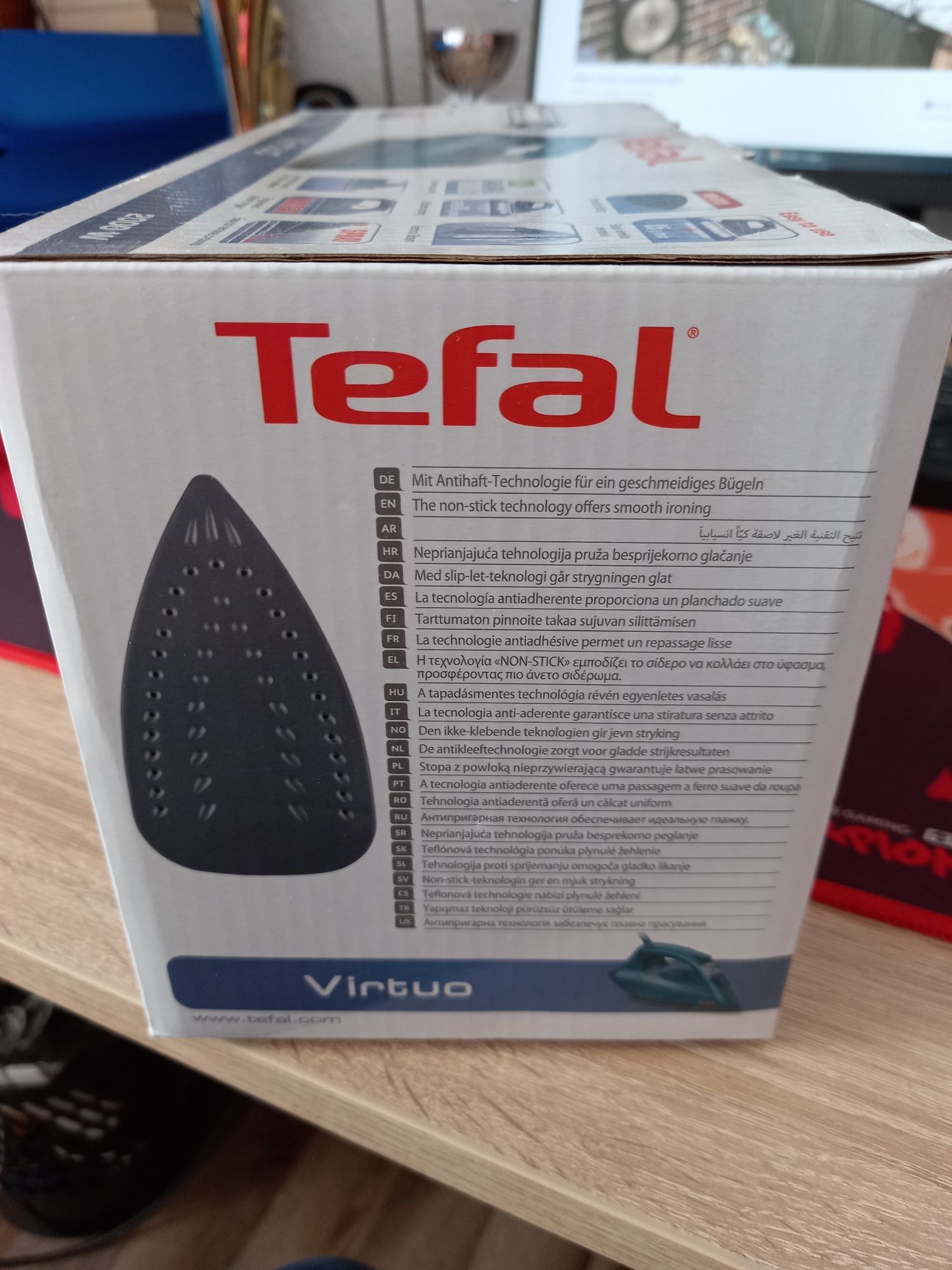 Fier de călcat Tefal Virtuo 2000 W nou