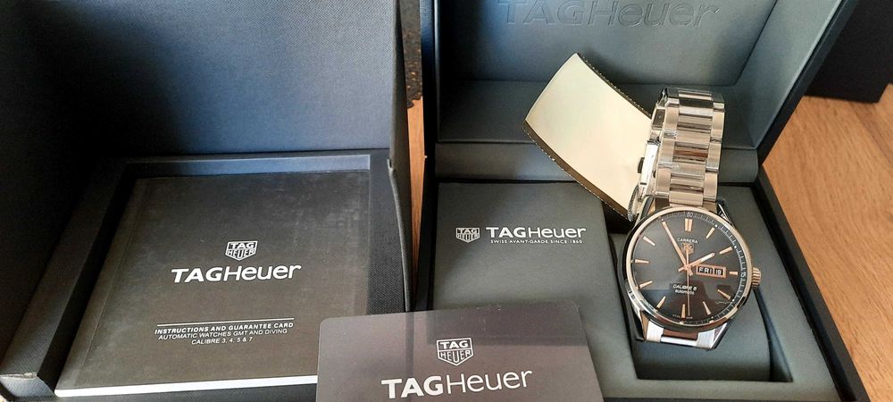 Tag heuer чисто нов с лепенките