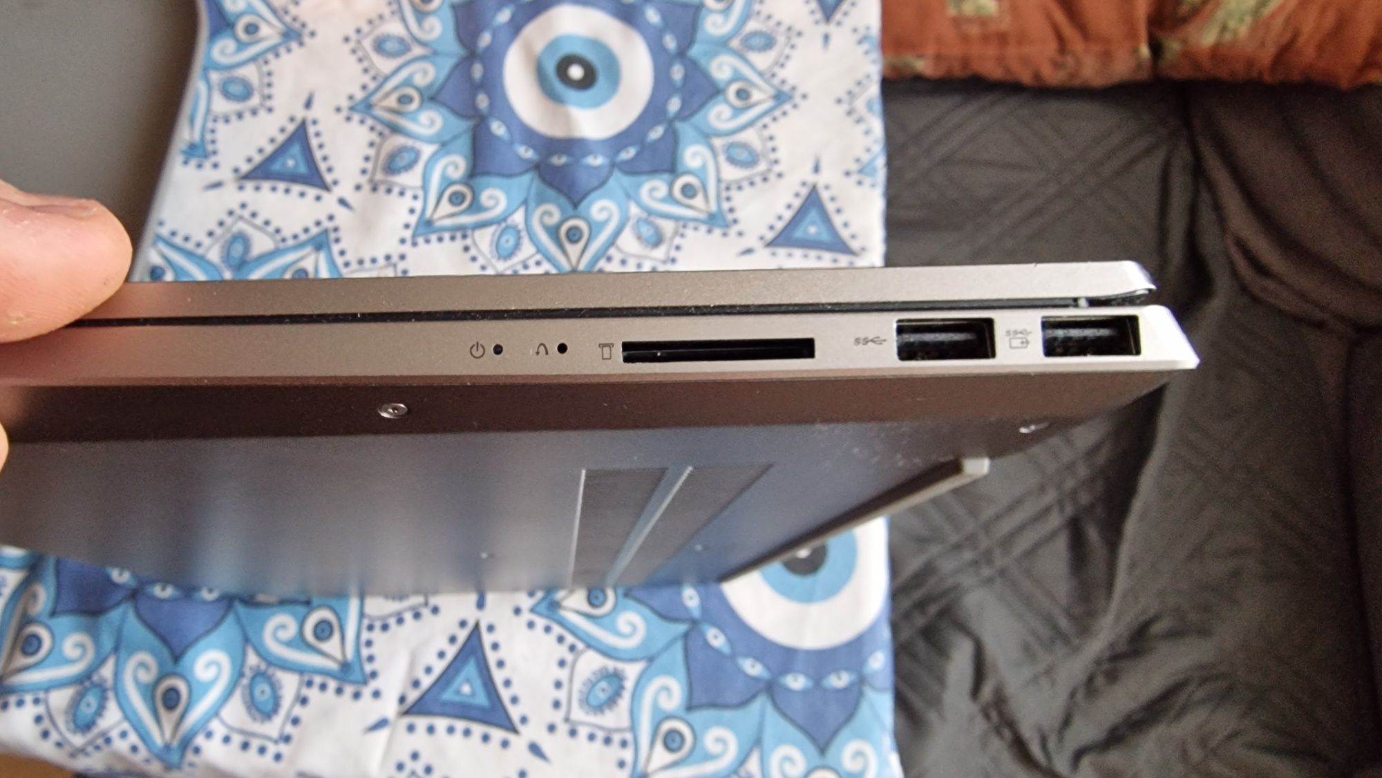 Продавам лаптоп Lenovo ideapad s540-15IML