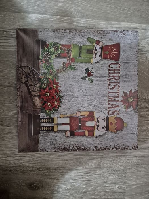 Platou Decorativ cu Spargatorul de Nuci 30x30cm