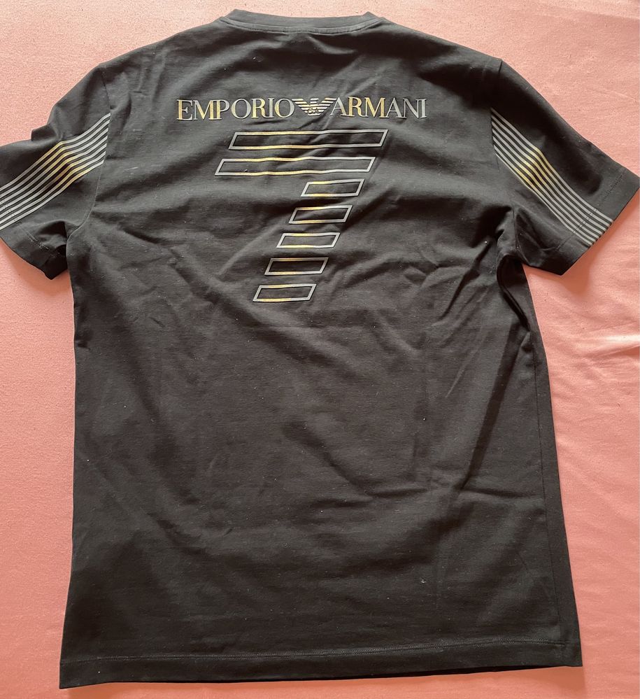 Emporio Armani тениска размер  L